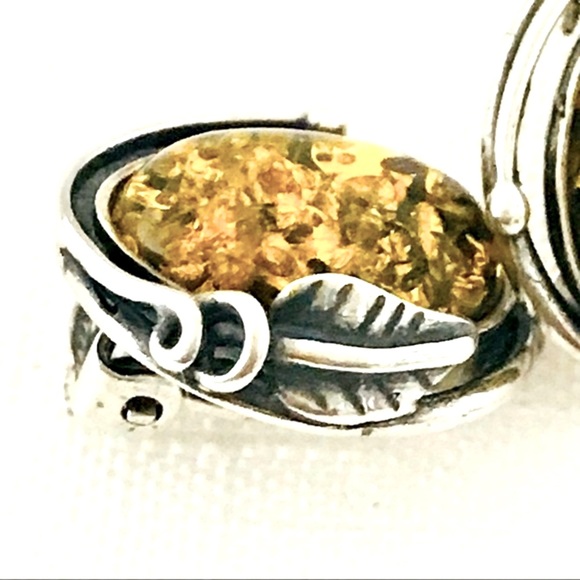 Sterling Silver~Earrings / Vintage / Clip Style - Picture 3 of 10